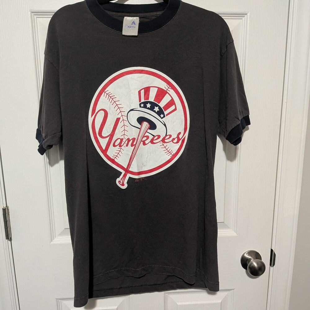 Vintage NY Yankees Baseball Tshirt Gray Navy White Red Unk Size
